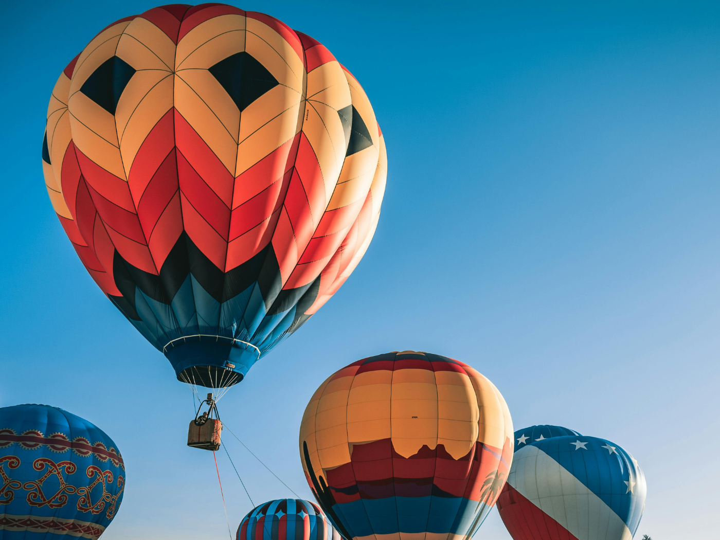 Montgolfière – Hot Air Ballooning
